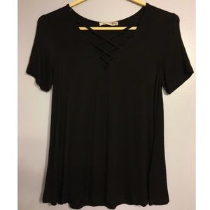 Black‎ t-shirt crisscross front design small brand new